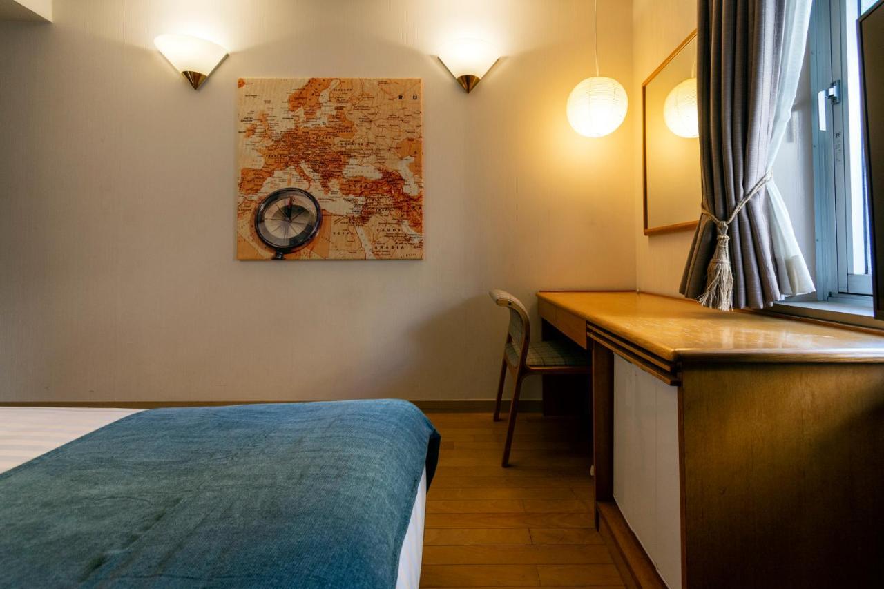 Hotel Toms Токио Экстерьер фото