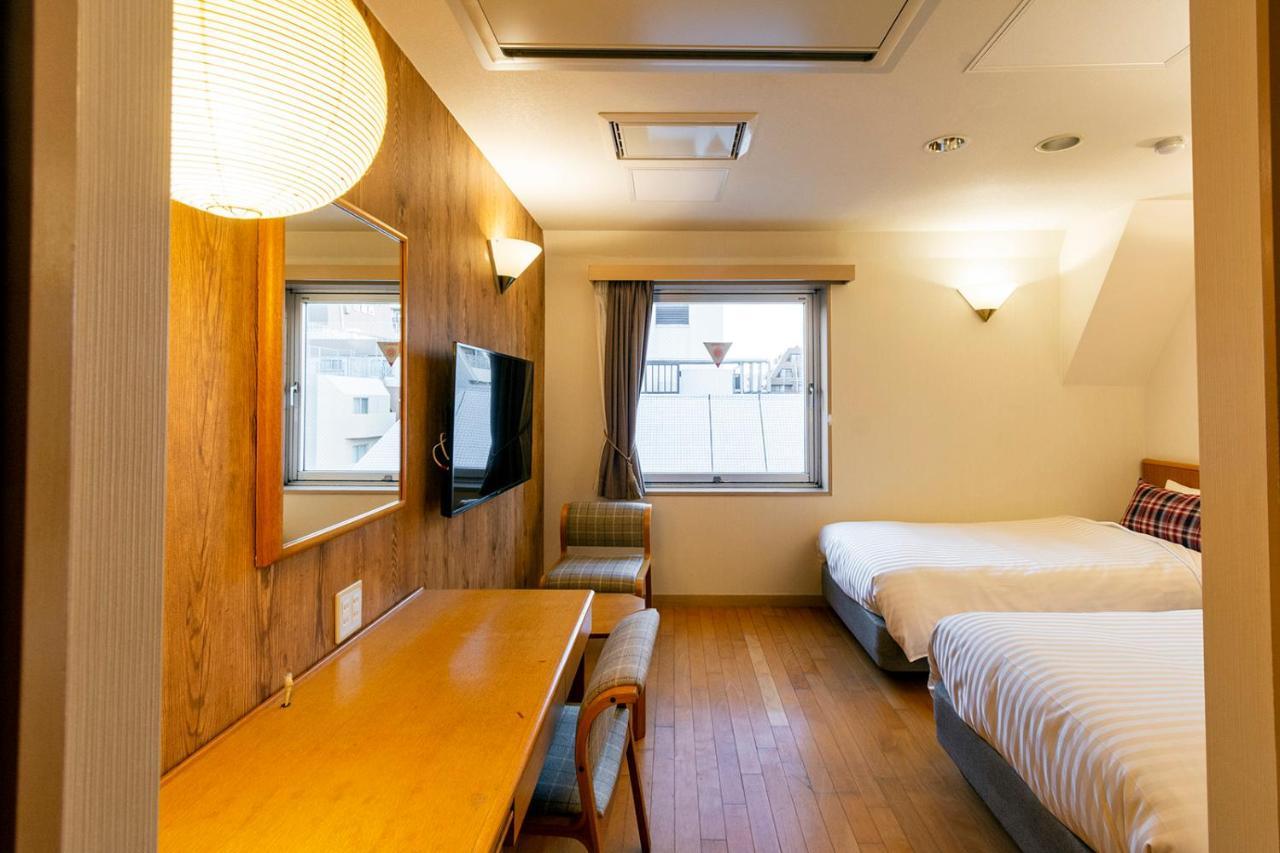 Hotel Toms Токио Экстерьер фото