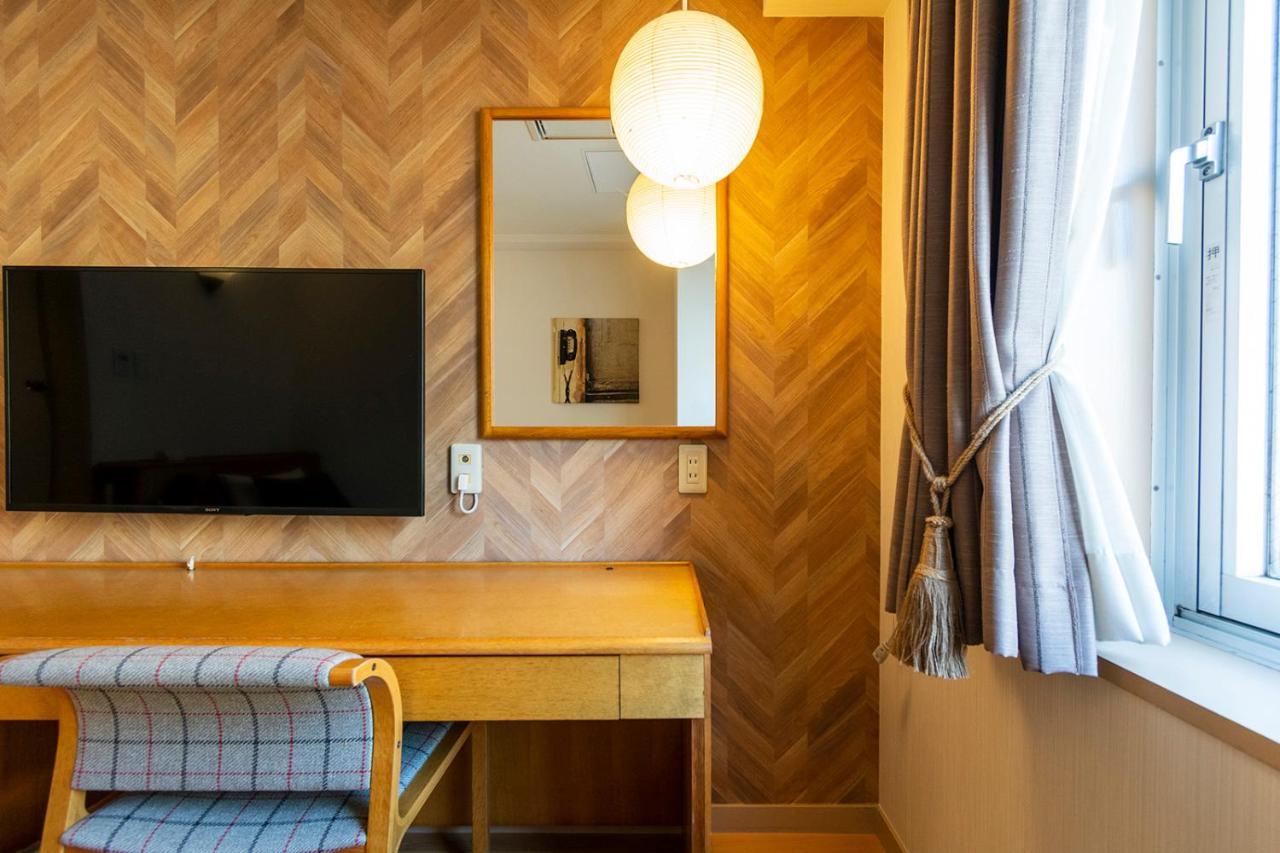 Hotel Toms Токио Экстерьер фото