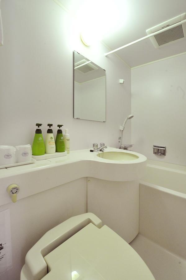 Hotel Toms Токио Экстерьер фото